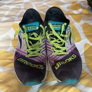 Brooks Hyperion Women’s running sneaker size 11